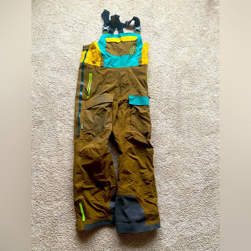Men’s Trew bibs size large.